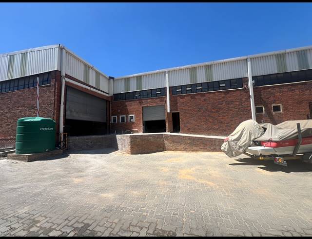 1,940M² WAREHOUSE TO LET IN KYA SANDS